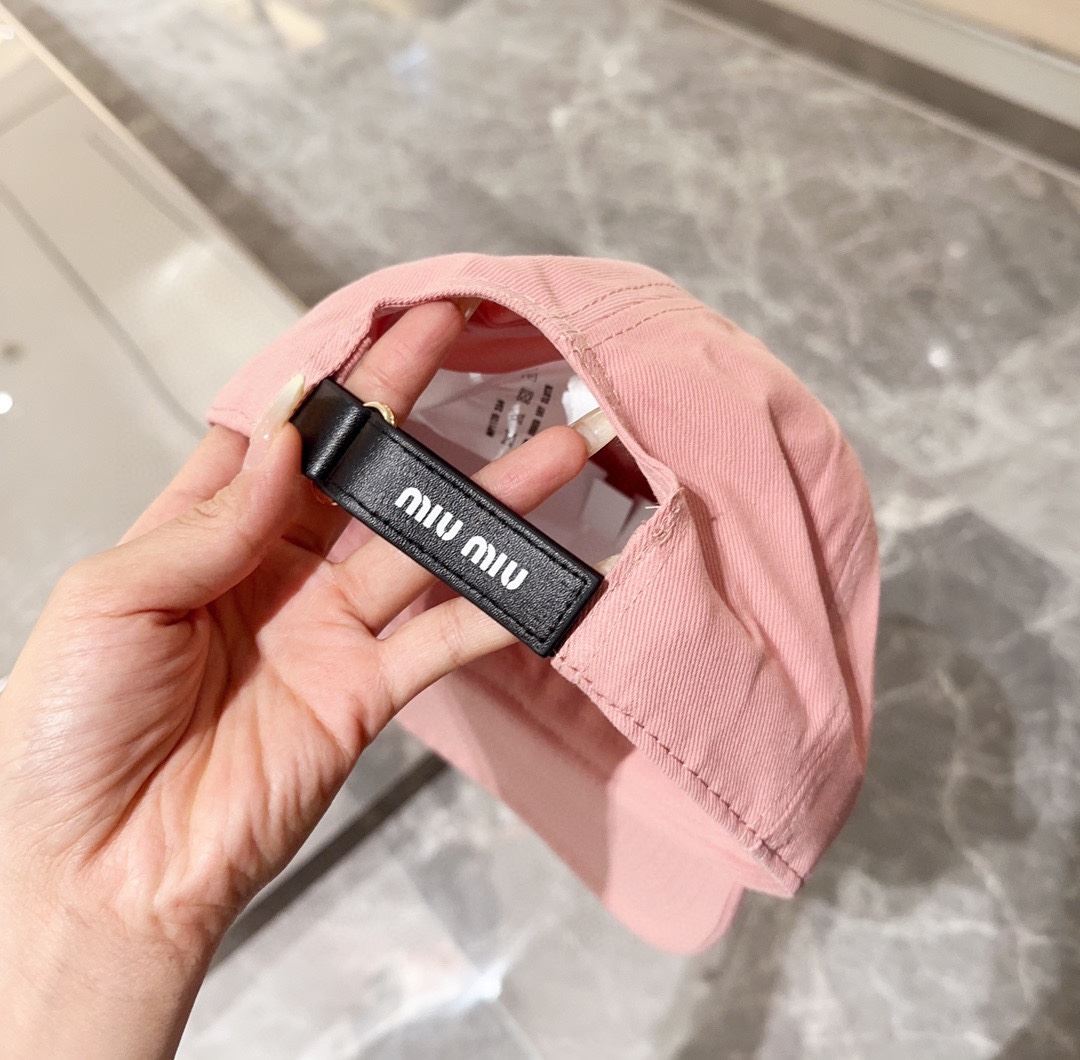 Miu Miu Caps